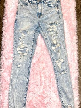 American Eagle Outfitters Light Blue Distressed Skinny Jeans